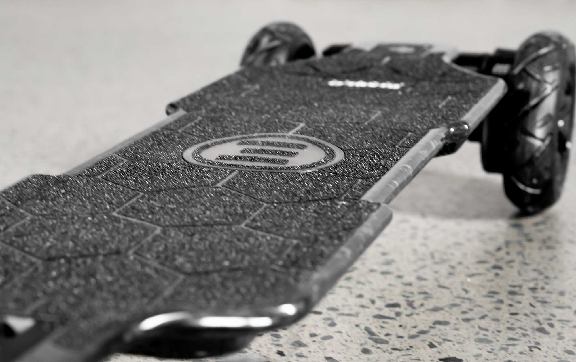 Diablo Carbon All Terrain Electric Skateboard - Image 6